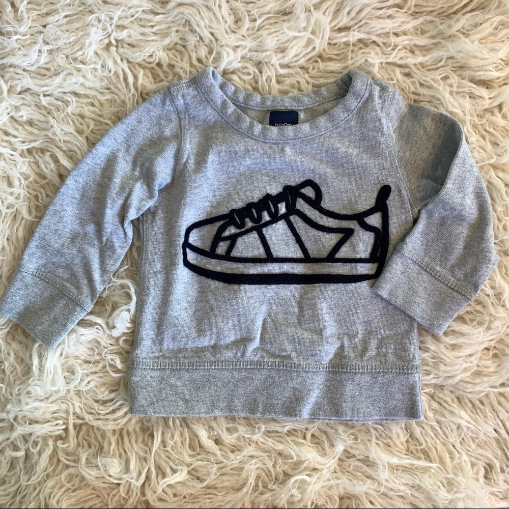5/$30 Gap Light Pullover Sweatshirt